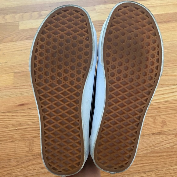 Black and white vans - Picture 3 of 5